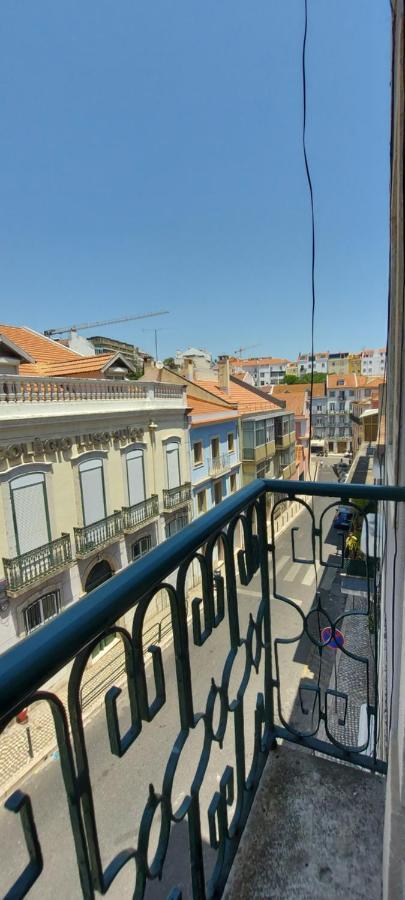Portuguese Apartment In The Heart Of Lisbon Exterior photo